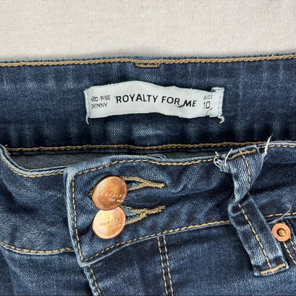 Royalty For Me Mid Rise Skinny | Size 10 - Picture 2 of 4